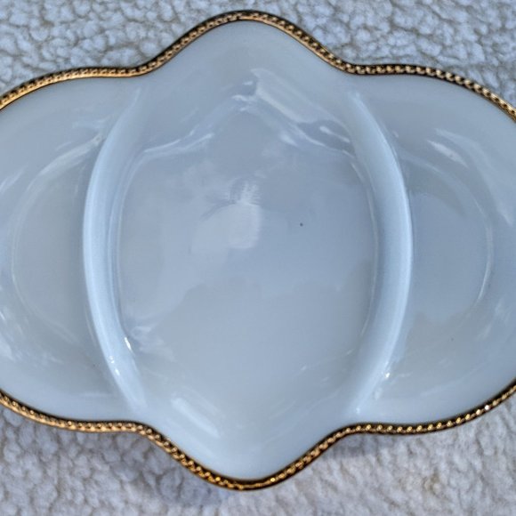 Fire King Oven Ware divided dish. - Picture 4 of 7